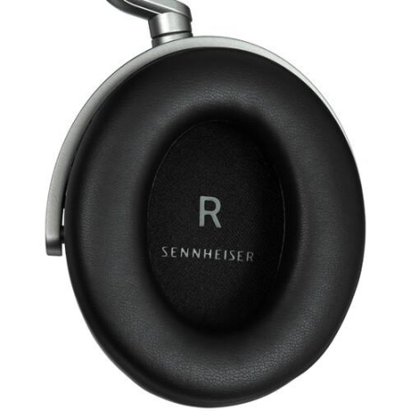 Беспроводные/проводные наушники Sennheiser MOMENTUM 4 черный